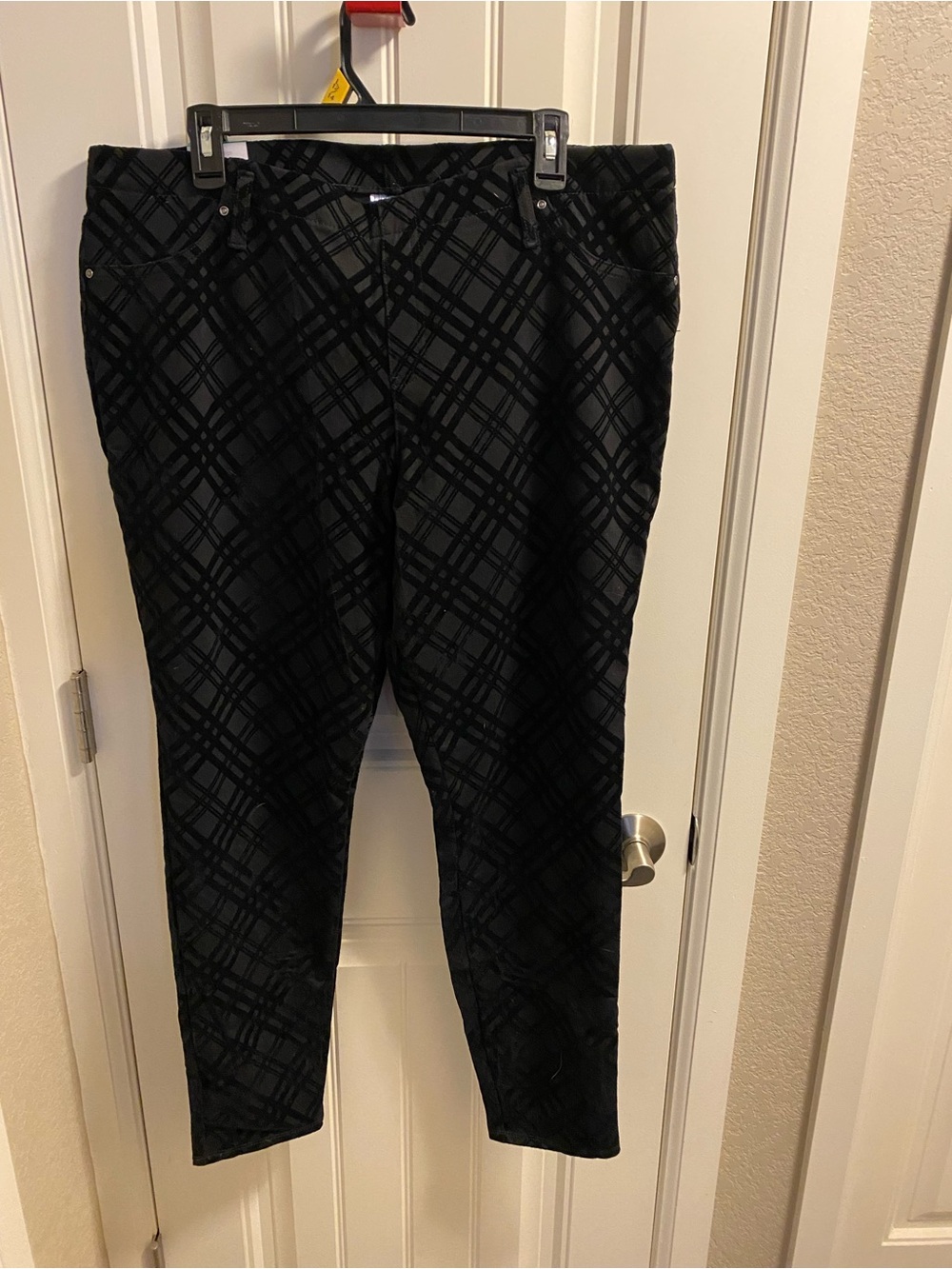 NWT Time And Tru Pants Black XL Pull On Stretch Slacks Velvet Design Skinny